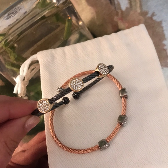 Matching bangle set - Picture 3 of 4